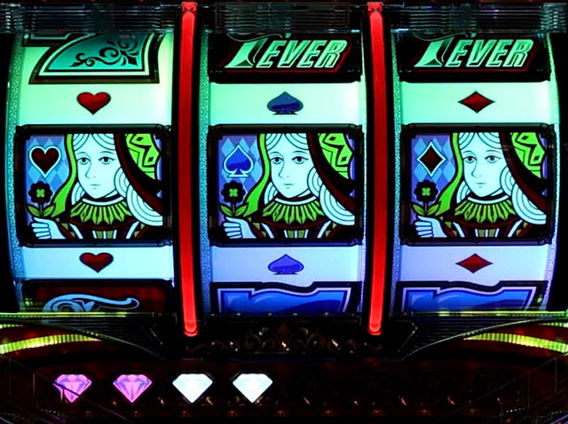 BARの飾りなど Fever Queen スロットマシン オートプレイ BARの飾り